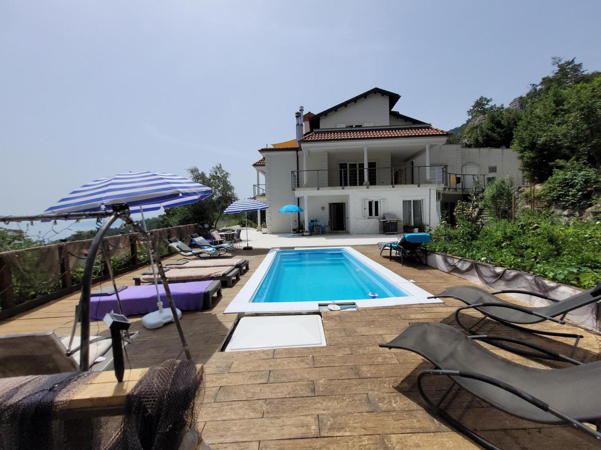 Apartments Chiara Mit Meerblick Und Pool Und Jacuzzi Lovran Extérieur photo
