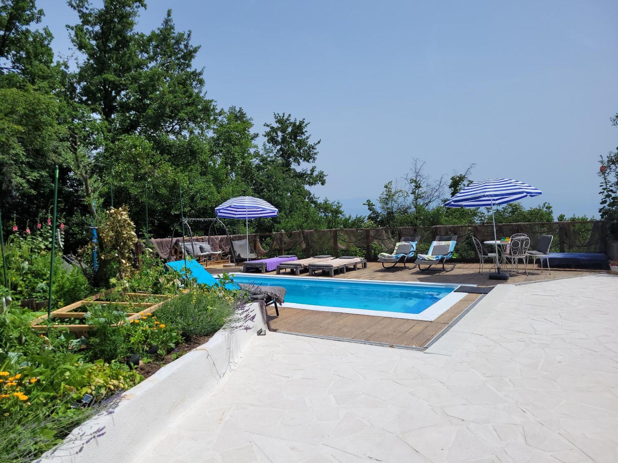 Apartments Chiara Mit Meerblick Und Pool Und Jacuzzi Lovran Extérieur photo